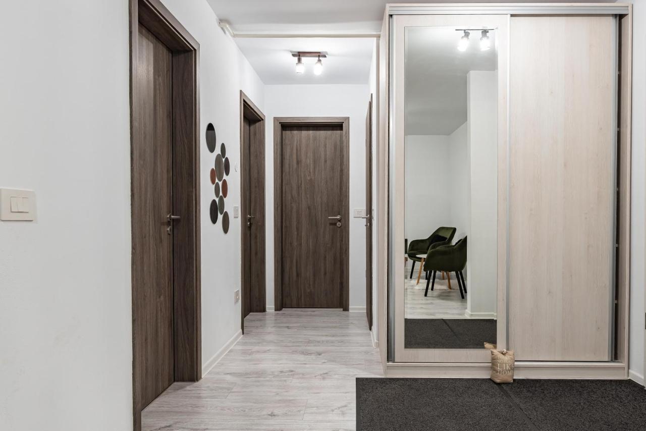 Green Apartment Coresi Braşov Exteriör bild