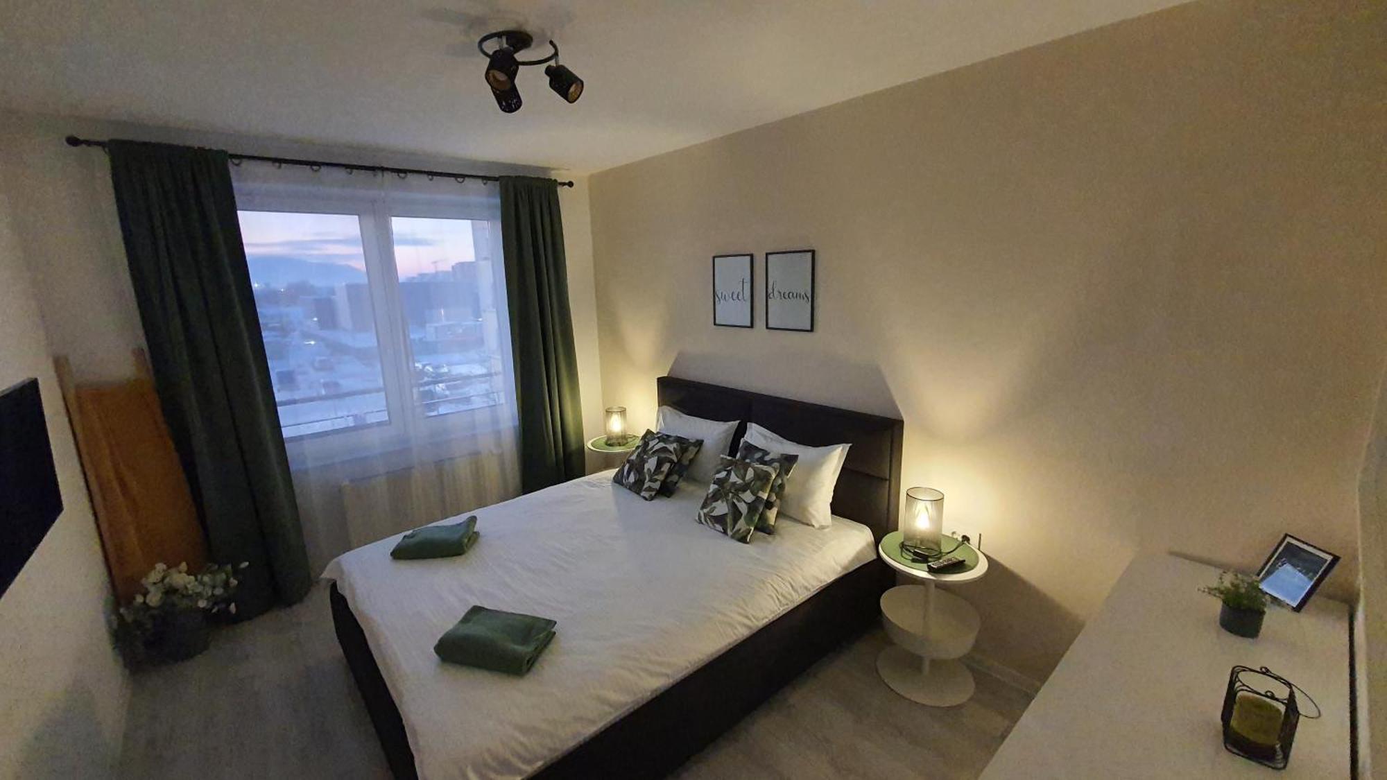 Green Apartment Coresi Braşov Exteriör bild